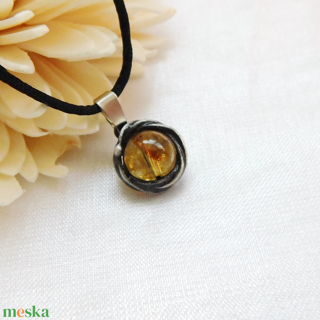 Mini citrin medál - ékszer - nyaklánc - medálos nyaklánc - Meska.hu