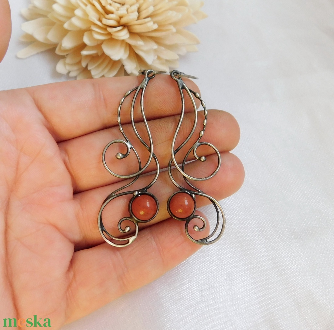 Vörös jáspis fülbevaló - ékszer - fülbevaló - lógós kerek fülbevaló - Meska.hu