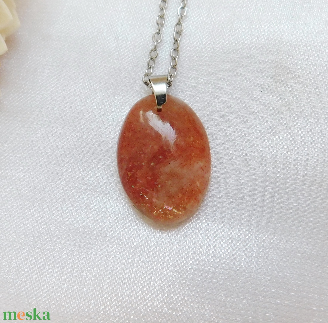 Napkő medál orvosi acél láncon - ékszer - nyaklánc - medál - Meska.hu