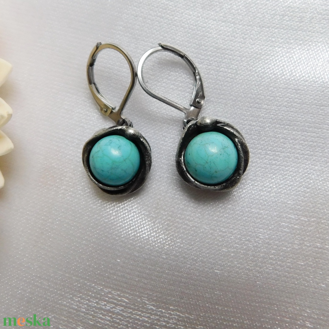 Türkinit fülbevaló - ékszer - fülbevaló - lógós kerek fülbevaló - Meska.hu