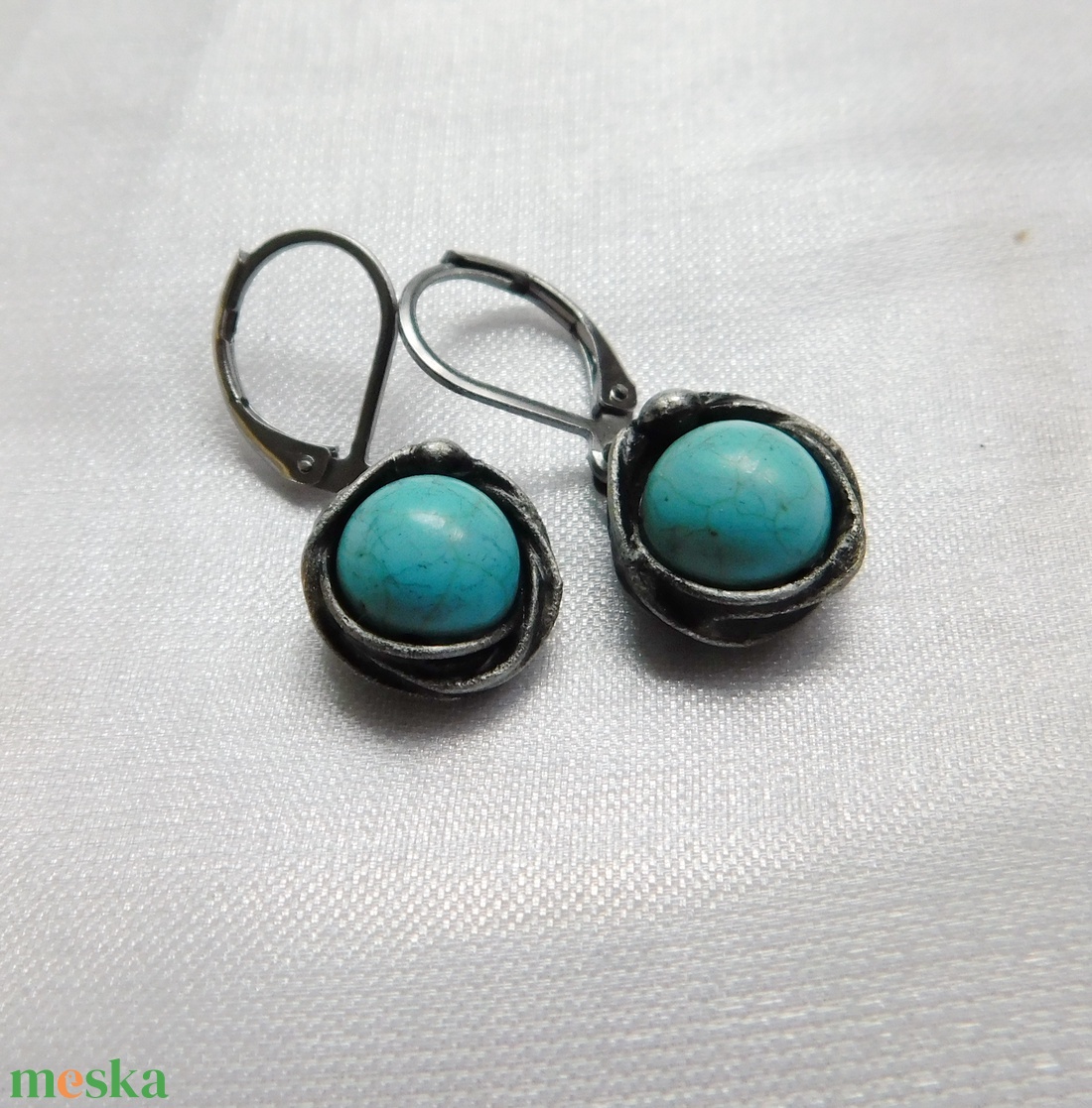 Türkinit fülbevaló - ékszer - fülbevaló - lógós kerek fülbevaló - Meska.hu