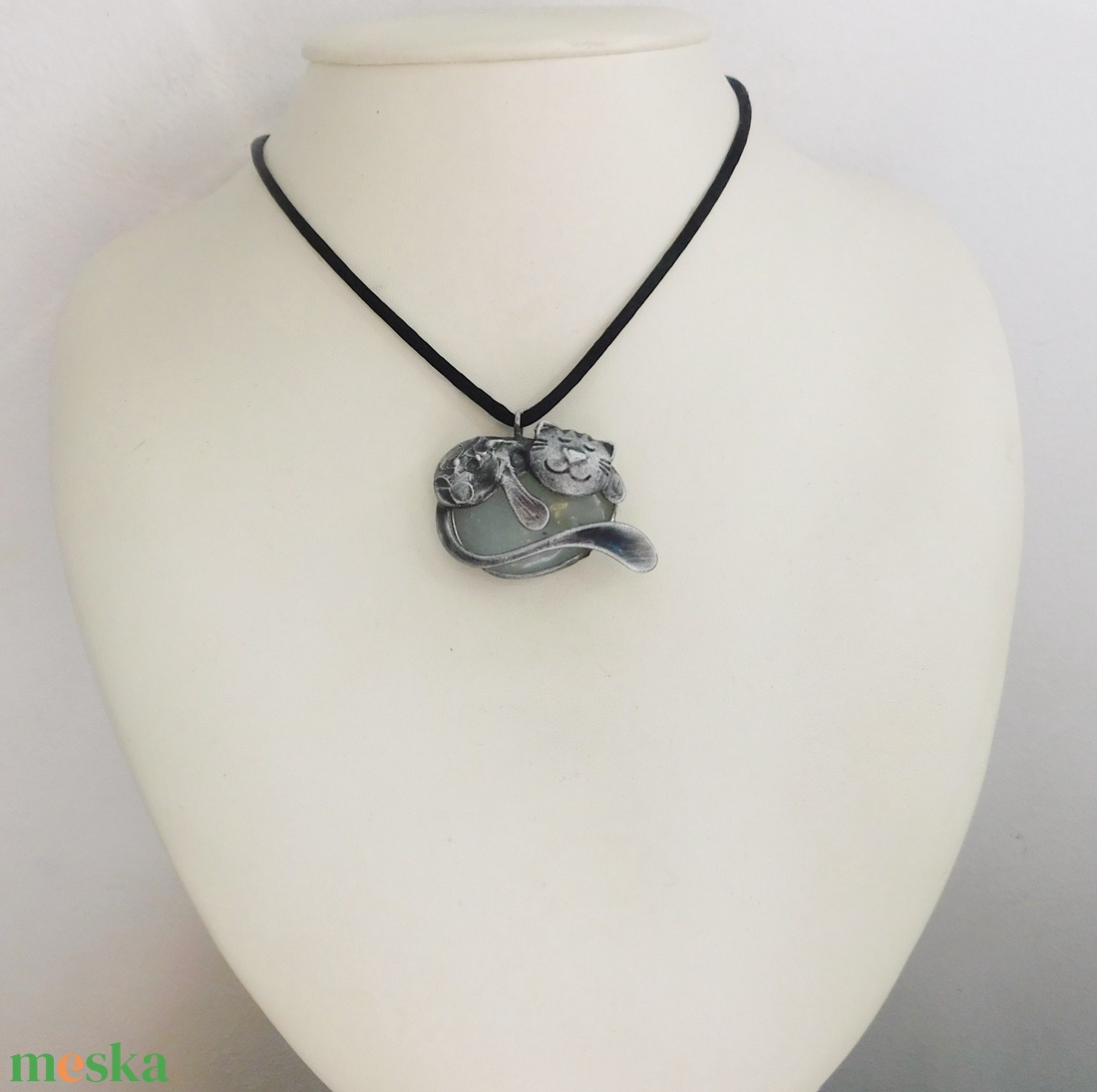 Jáde cica medál - ékszer - nyaklánc - medálos nyaklánc - Meska.hu