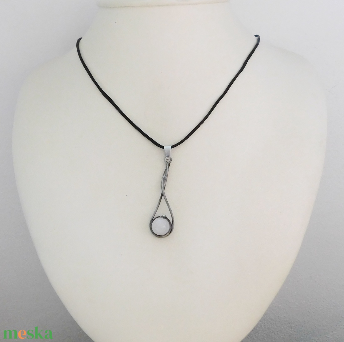 Tejkvarc medál  - ékszer - nyaklánc - medálos nyaklánc - Meska.hu