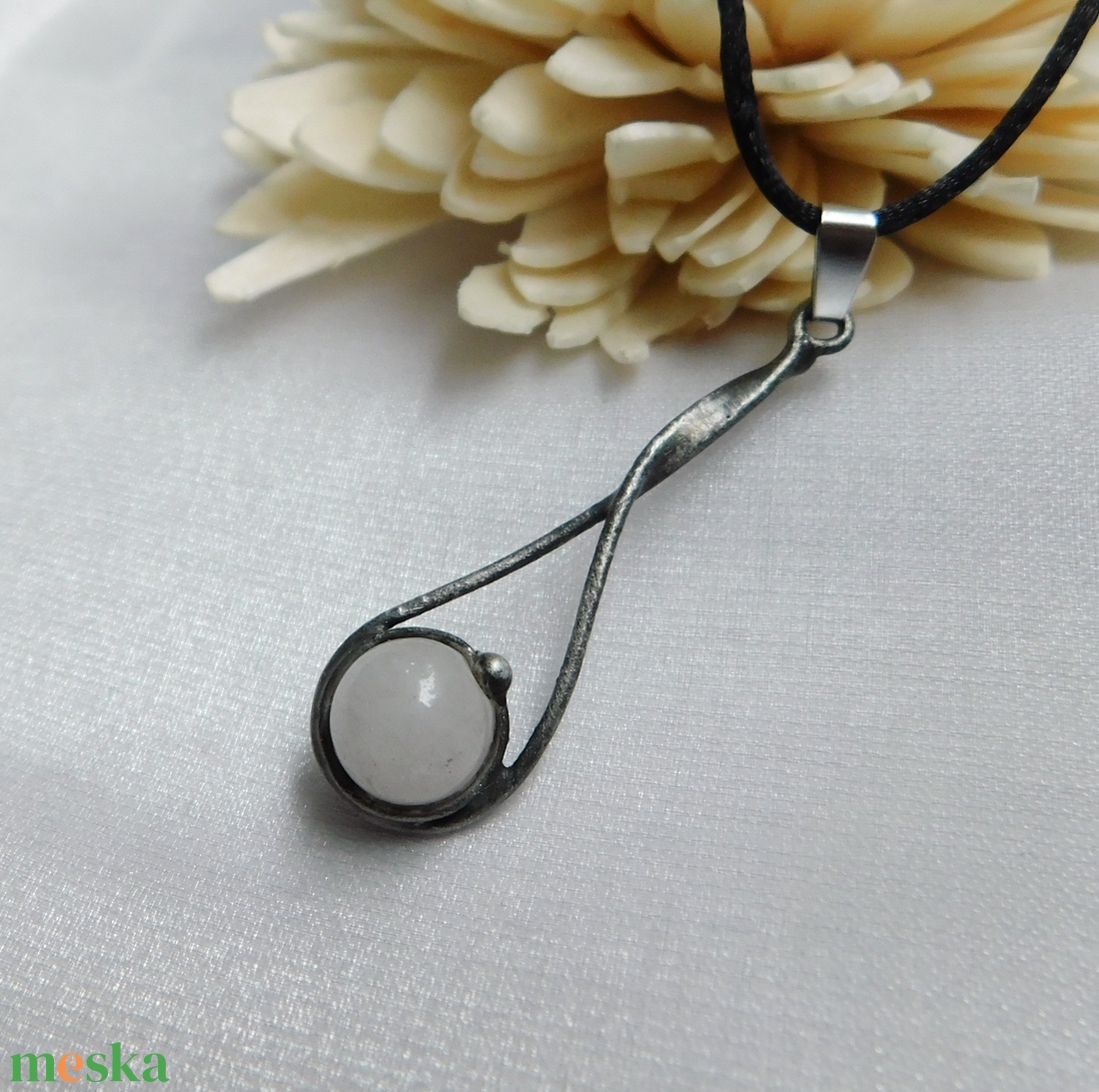 Tejkvarc medál  - ékszer - nyaklánc - medálos nyaklánc - Meska.hu