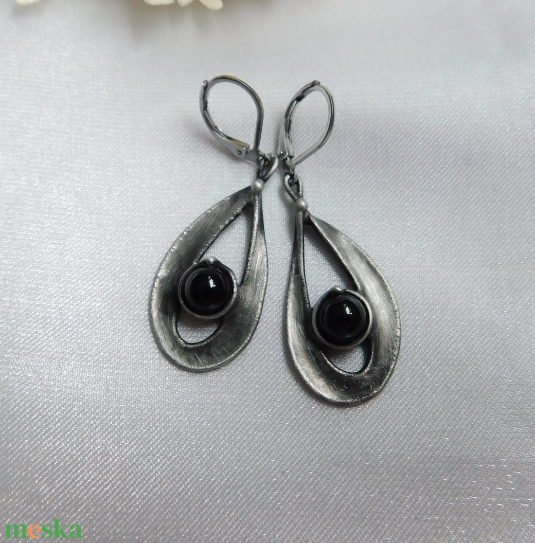 Ónix fülbevaló - ékszer - fülbevaló - lógós kerek fülbevaló - Meska.hu