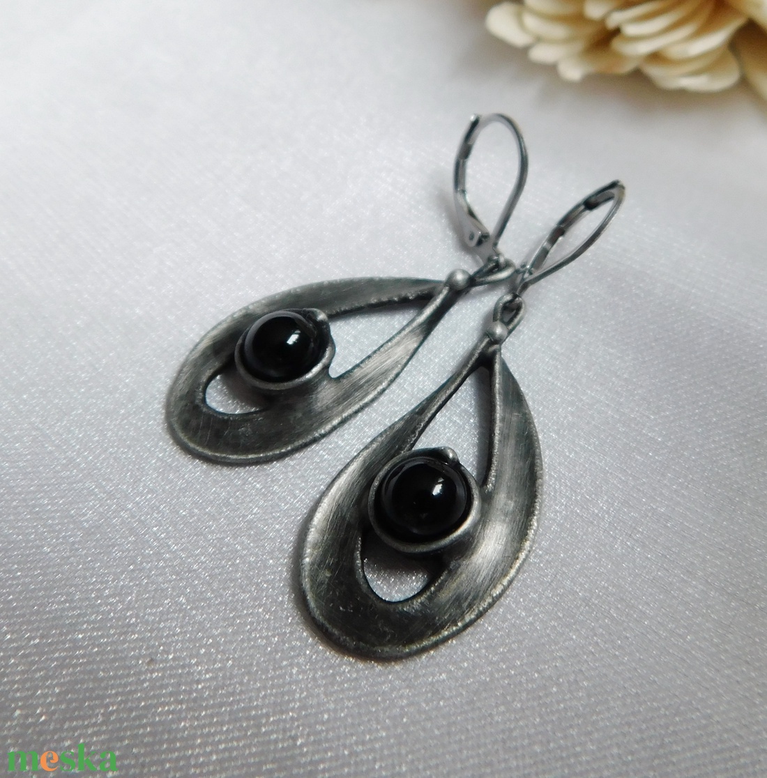 Ónix fülbevaló - ékszer - fülbevaló - lógós kerek fülbevaló - Meska.hu