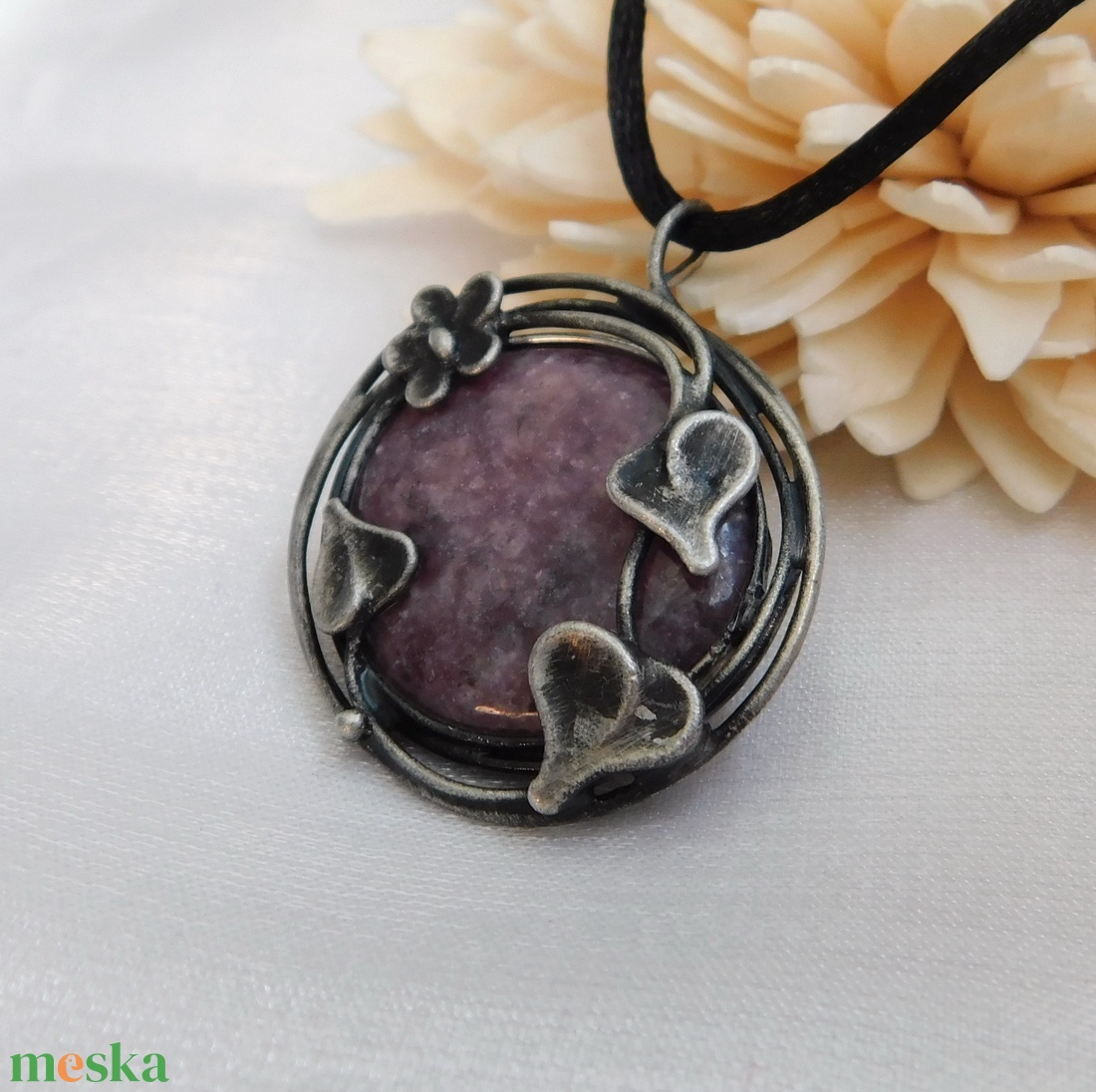 Lepidolit medál - ékszer - nyaklánc - medál - Meska.hu