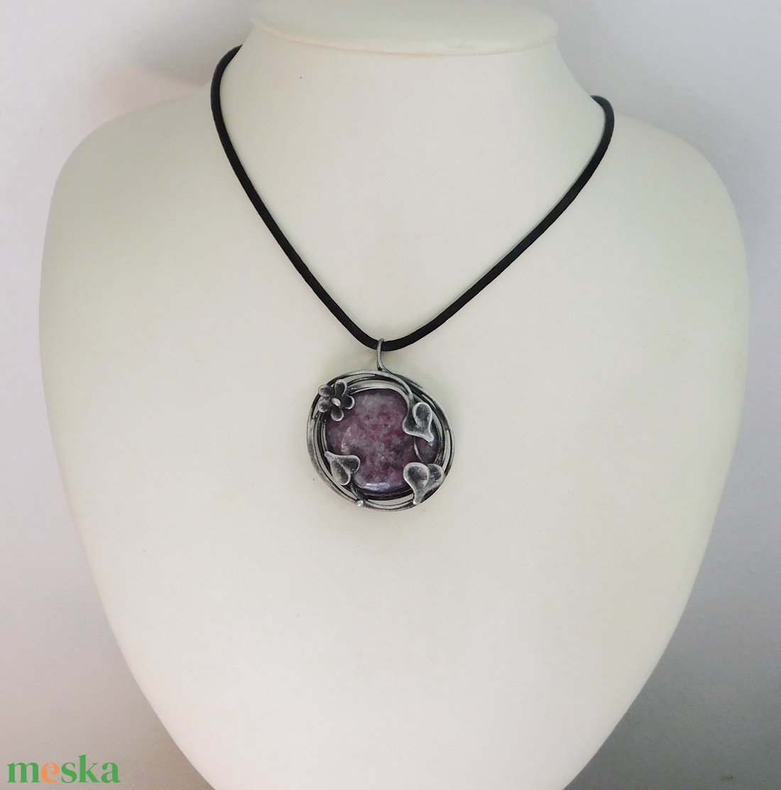 Lepidolit medál - ékszer - nyaklánc - medál - Meska.hu