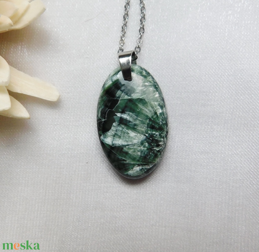 Szerafinit medál acél láncon - ékszer - nyaklánc - medál - Meska.hu