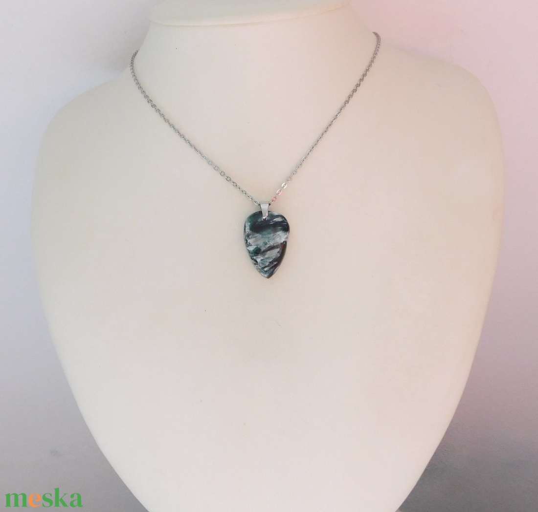 Szerafinit medál acél láncon - ékszer - nyaklánc - medál - Meska.hu