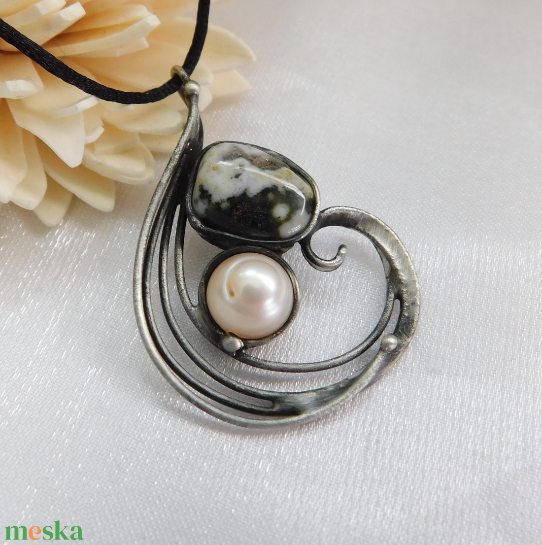 Óceán jáspis medál gyönggyel - ékszer - nyaklánc - medálos nyaklánc - Meska.hu