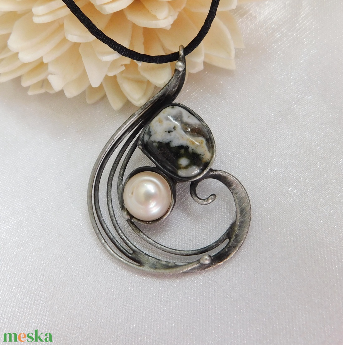 Óceán jáspis medál gyönggyel - ékszer - nyaklánc - medálos nyaklánc - Meska.hu