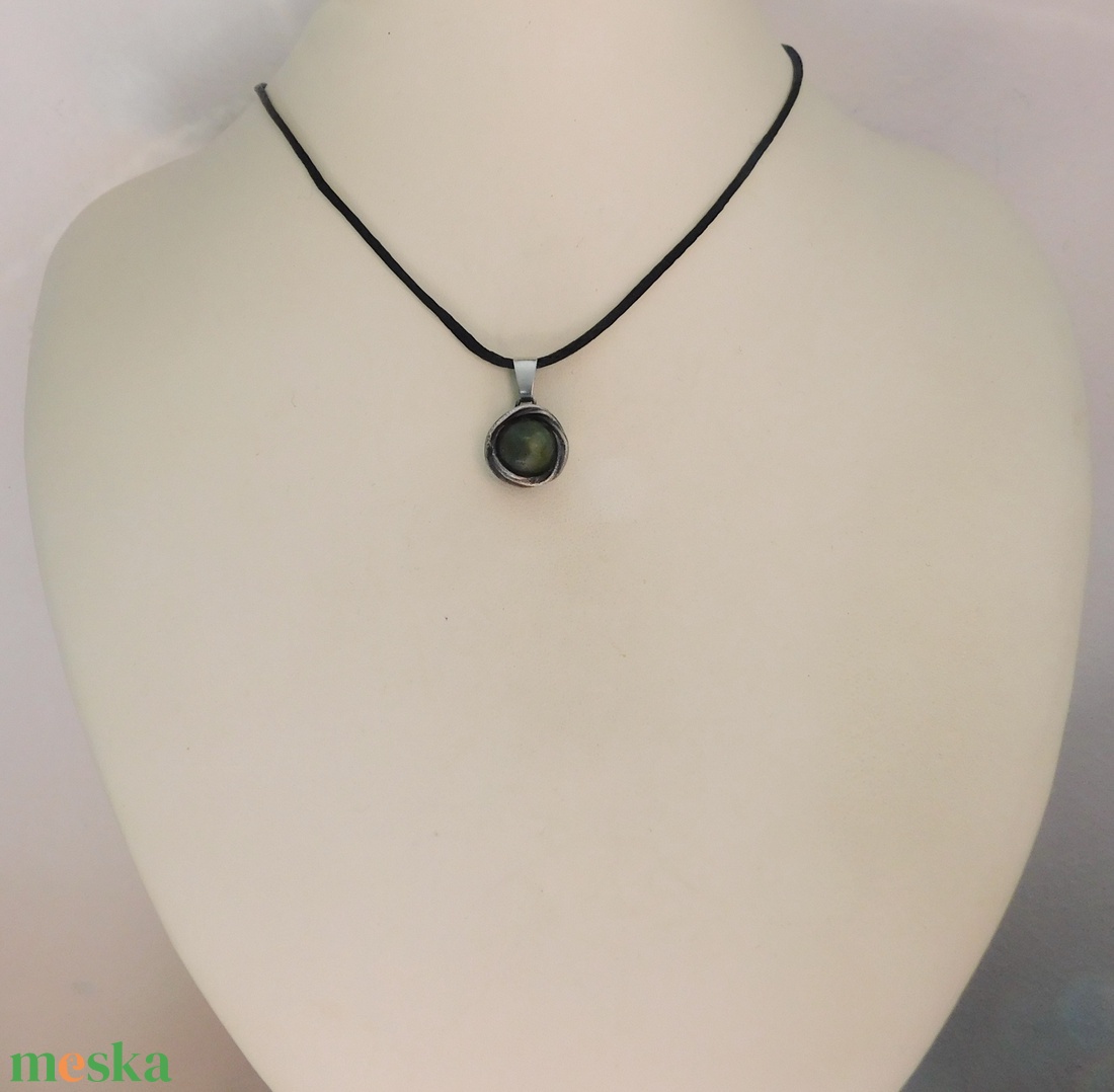 Mini nefrit jáde medál - ékszer - nyaklánc - medálos nyaklánc - Meska.hu