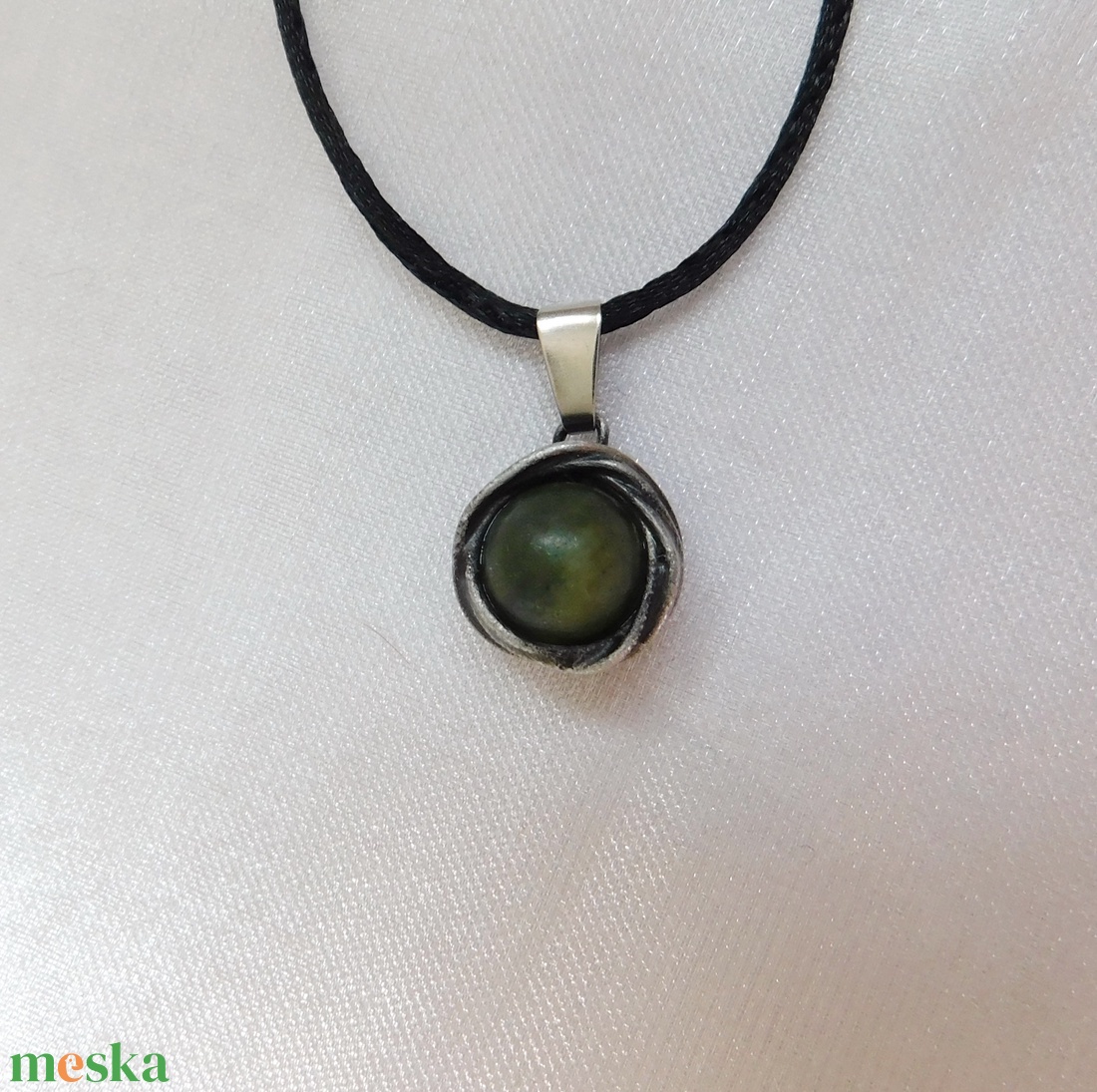 Mini nefrit jáde medál - ékszer - nyaklánc - medálos nyaklánc - Meska.hu