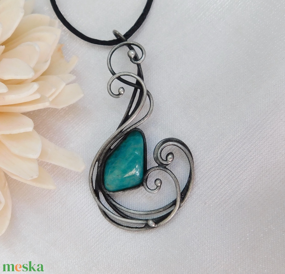 Amazonit medál - ékszer - nyaklánc - medálos nyaklánc - Meska.hu