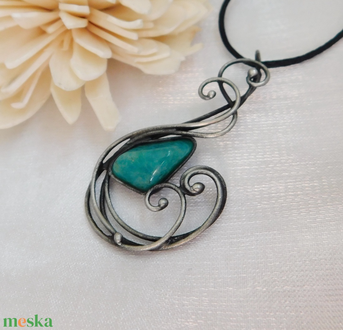 Amazonit medál - ékszer - nyaklánc - medálos nyaklánc - Meska.hu