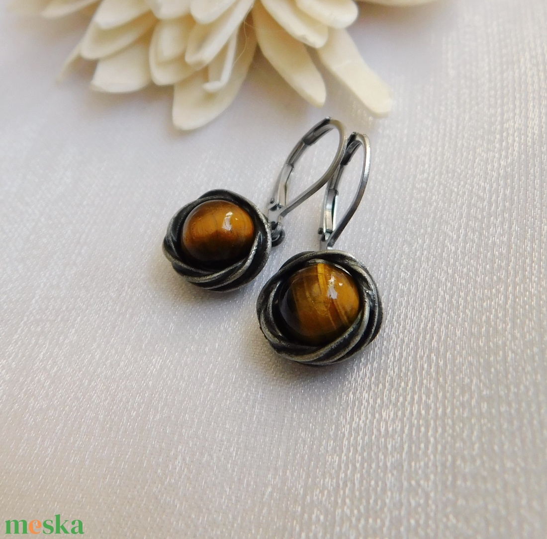 Tigrisszem fülbevaló - ékszer - fülbevaló - lógós kerek fülbevaló - Meska.hu