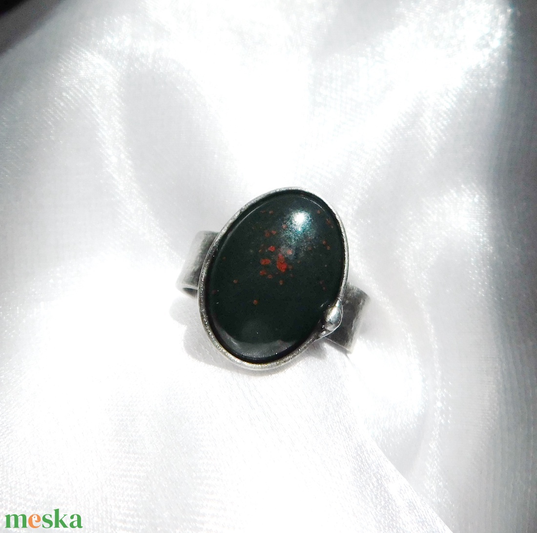 Heliotróp gyűrű - ékszer - gyűrű - szoliter gyűrű - Meska.hu