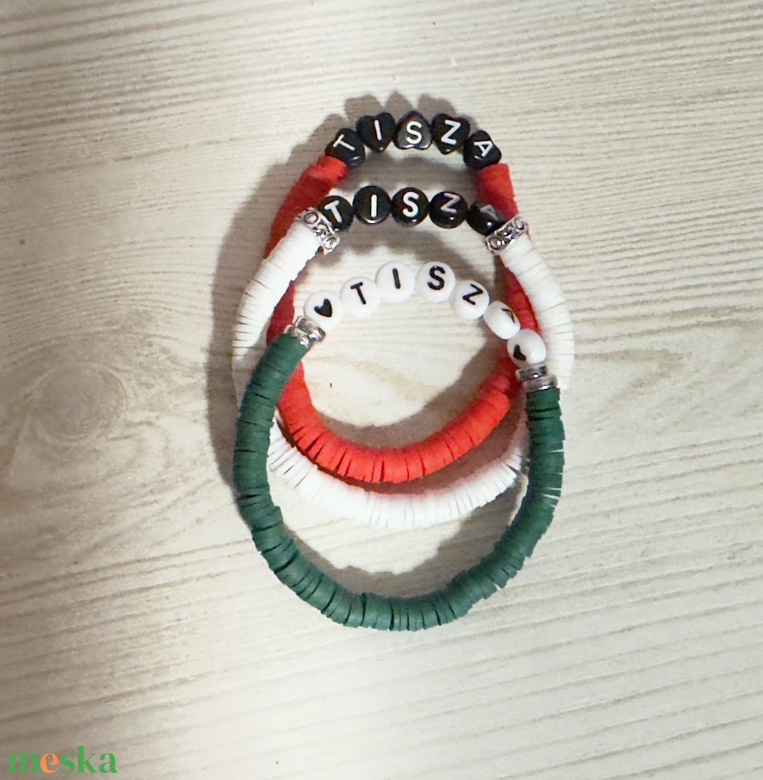 TISZA feliratos Heishi Karkötő Szett  - ékszer - karkötő - gyöngyös karkötő - Meska.hu