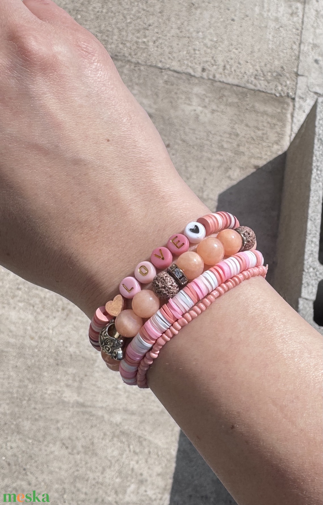 Peachy Love Prémium Karkötő Szett � Ásványokkal és Egyedi Felirattal - ékszer - karkötő - gyöngyös karkötő - Meska.hu