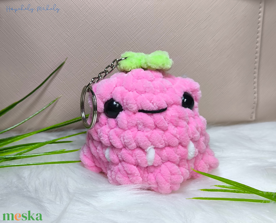Eperbéka amigurumi kulcstartó - játék & sport - plüssállat & játékfigura - béka - Meska.hu Eperbéka amigurumi kulcstartó - játék & sport - plüssállat & játékfigura - béka - Meska.hu