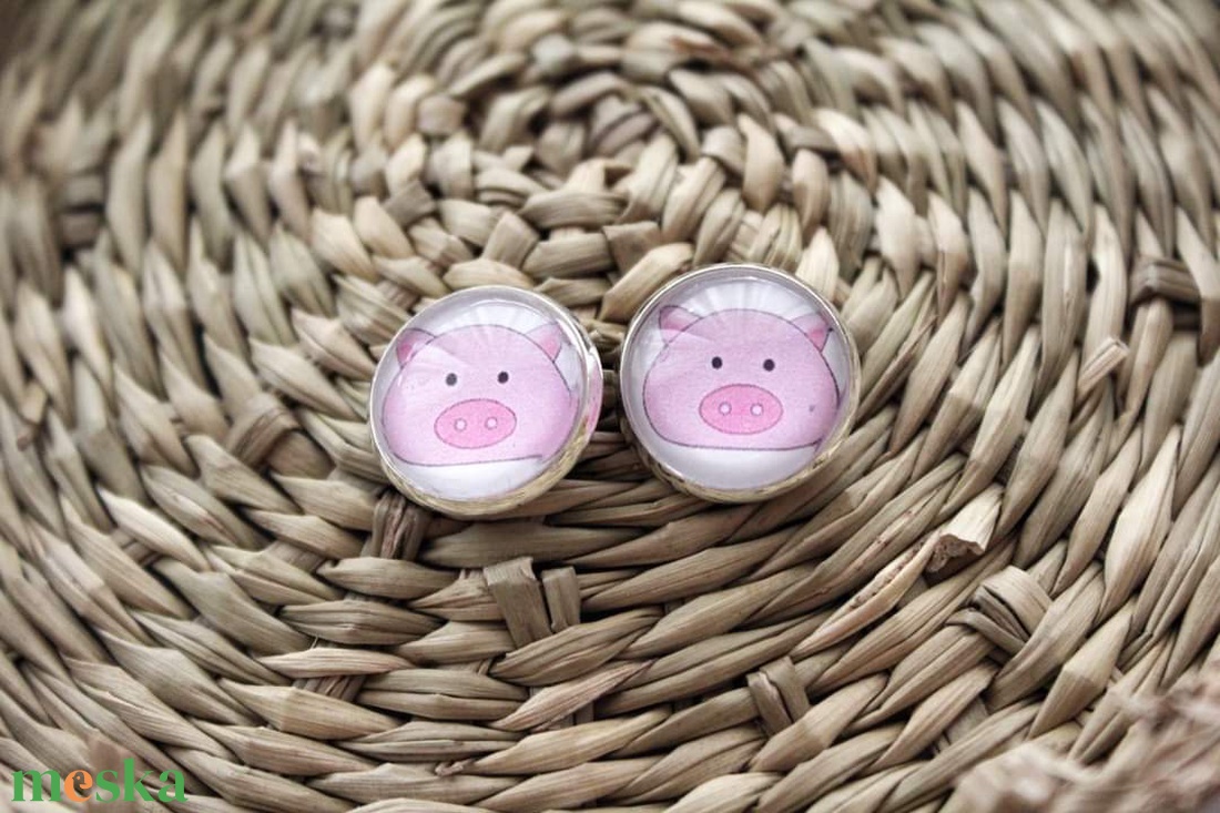 14mm-es üveglencsés szerencse malac fülbevaló - diy (csináld magad) - fűzésminták - Meska.hu 14mm-es üveglencsés szerencse malac fülbevaló - diy (csináld magad) - fűzésminták - Meska.hu