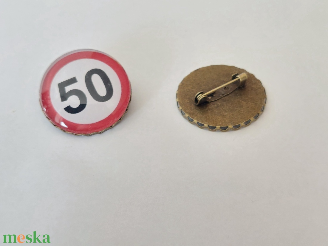 50. szülinapra kitűző - ékszer - kitűző és bross - kitűző - Meska.hu 50. szülinapra kitűző - ékszer - kitűző és bross - kitűző - Meska.hu