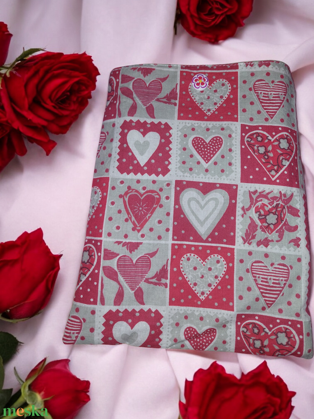 Valentin-napi szivecskés könyvtok - könyv & zene - könyvtok - Meska.hu