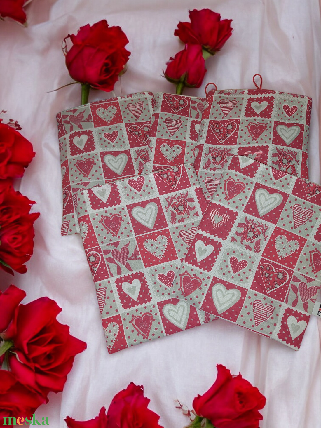 Valentin-napi szivecskés könyvtok - könyv & zene - könyvtok - Meska.hu