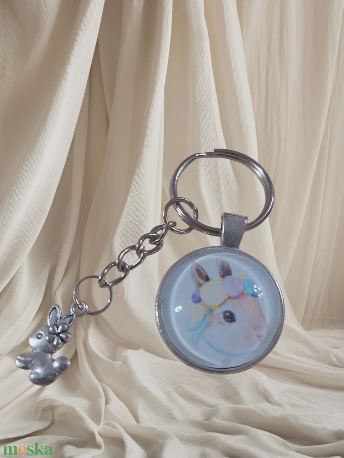 Virágkoszorús nyuszis kulcstartó - táska & tok - kulcstartó & táskadísz - táskadísz - Meska.hu