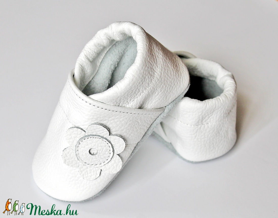 AKCIÓS!!! Készleten lévő - Hopphopp Puhatalpú cipő - Virágos/fehér 22-es méret -  - Meska.hu