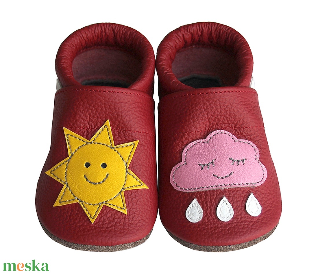 Új! Hopphopp puhatalpú cipő - Napocskás/felhős - piros - ruha & divat - cipő & papucs - cipő, szandál - Meska.hu