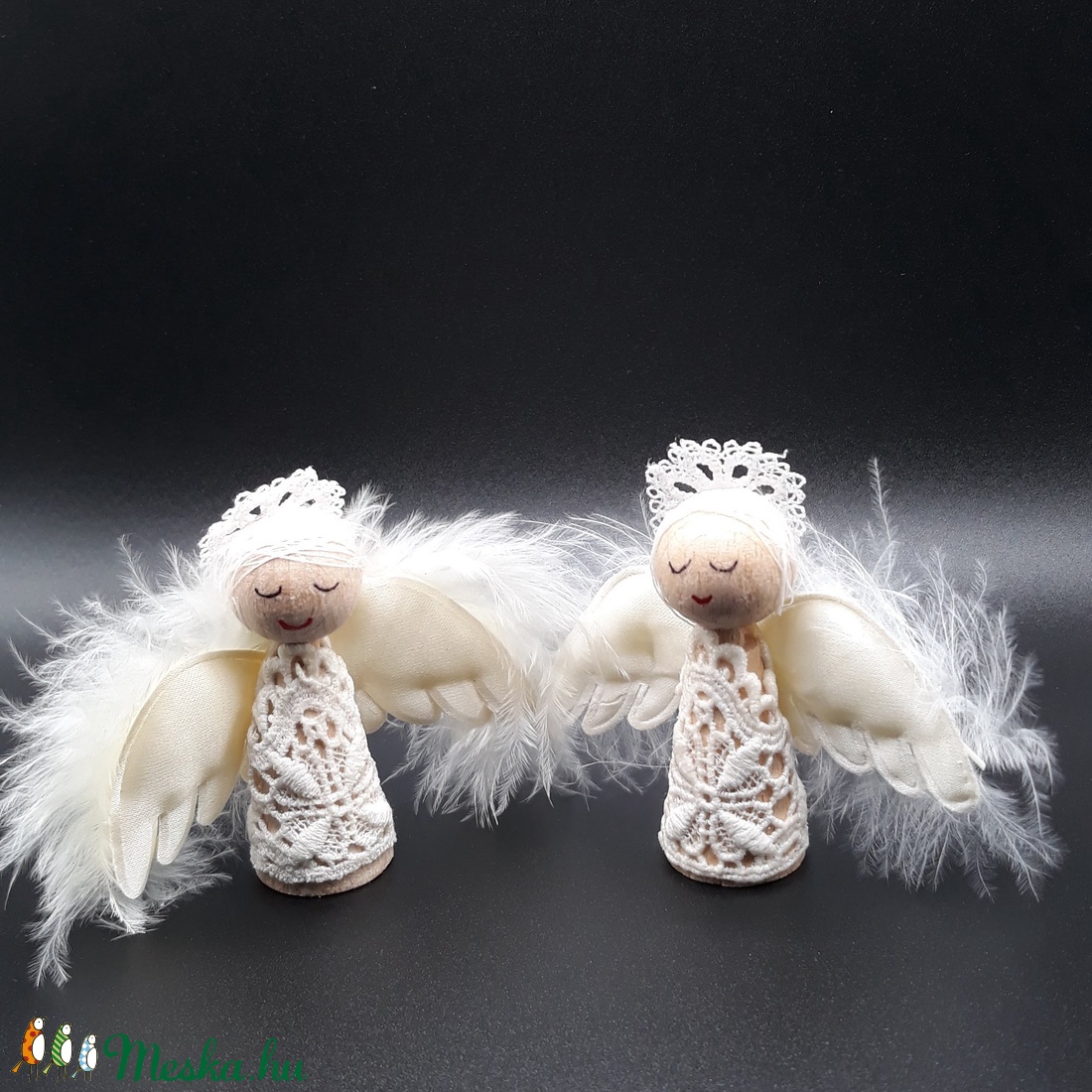 Angyalka pár- fából és csipkéből- toll szárnyakkal - karácsony - karácsonyi lakásdekoráció - Meska.hu