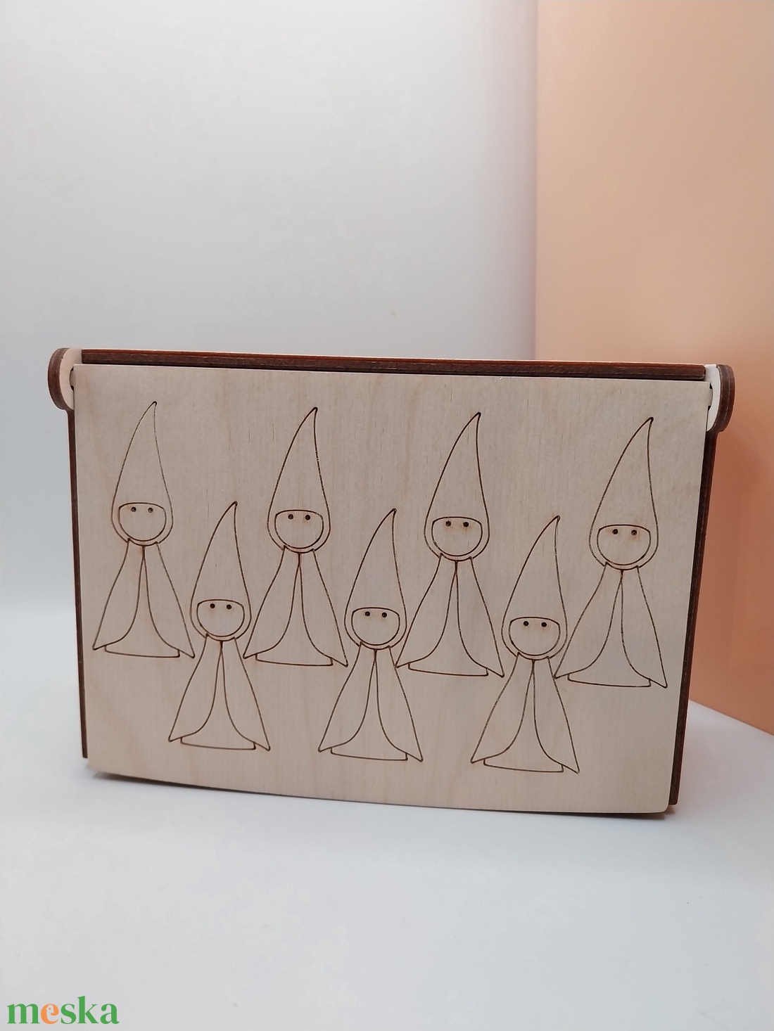 FA doboz, gravírozva, manóknak  - játék & sport - készségfejlesztő és logikai játék - montessori szivárvány, waldorf játékok - Meska.hu FA doboz, gravírozva, manóknak  - játék & sport - készségfejlesztő és logikai játék - montessori szivárvány, waldorf játékok - Meska.hu