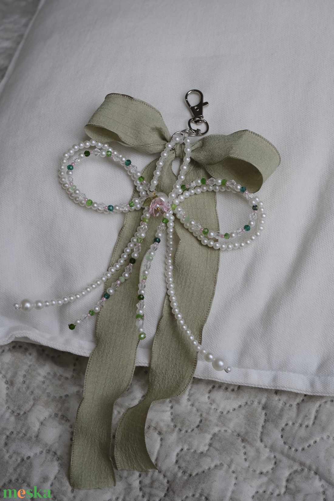 Táska charm vagy kulcstartó zöld színben - táska & tok - kulcstartó & táskadísz - táskaakasztó - Meska.hu