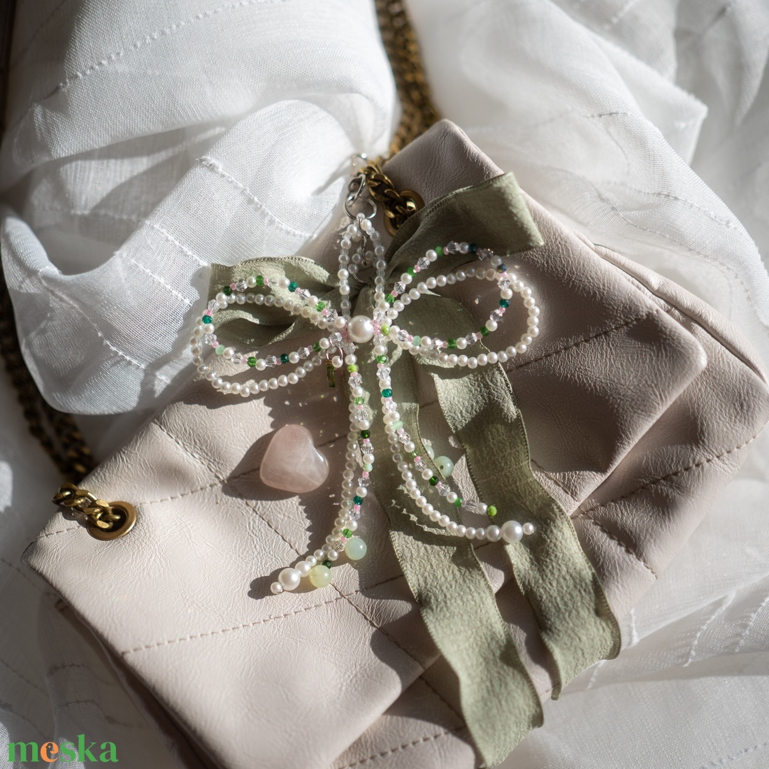 Táska charm vagy kulcstartó zöld színben - táska & tok - kulcstartó & táskadísz - táskaakasztó - Meska.hu