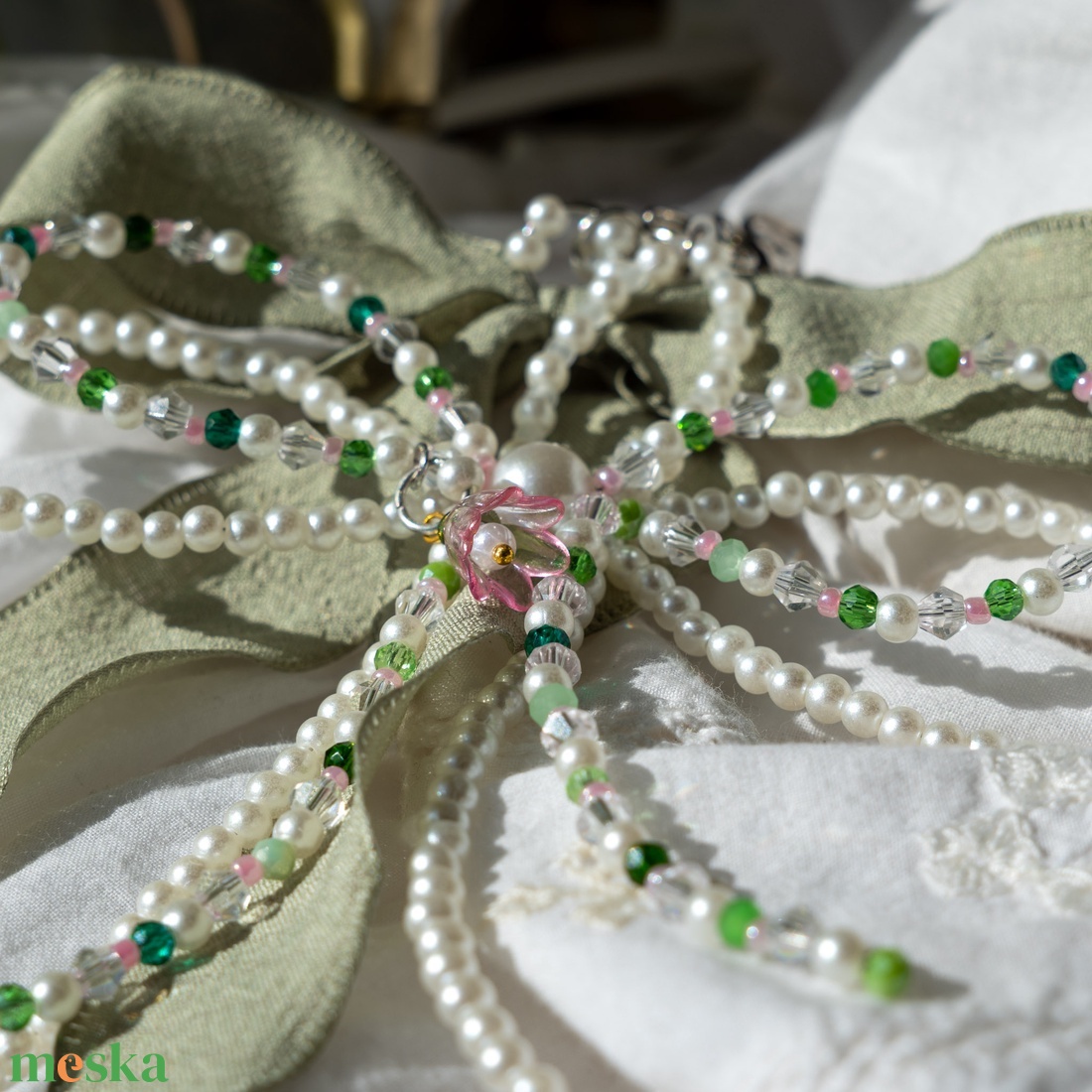 Táska charm vagy kulcstartó zöld színben - táska & tok - kulcstartó & táskadísz - táskaakasztó - Meska.hu