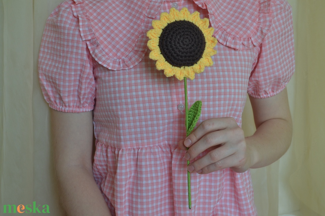 Horgolt napraforgó - otthon & életmód - dekoráció - virágdísz és tartó - csokor & virágdísz - Meska.hu