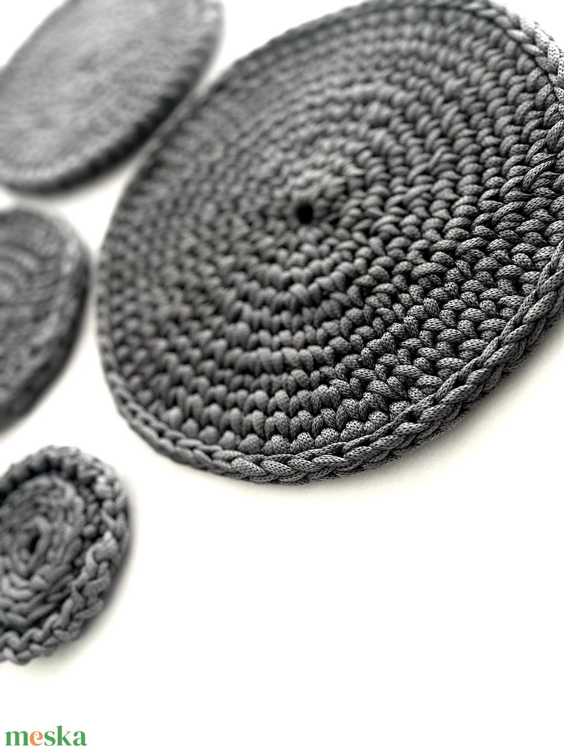 Konyhai horgolt alátétek - otthon & életmód - konyhafelszerelés, tálalás - tálalás - tányér- és poháralátét - Meska.hu