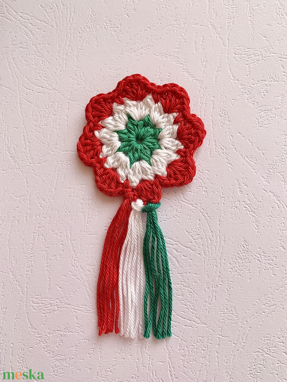 Horgolt virág kokárda - ékszer - kitűző és bross - kitűző - Meska.hu