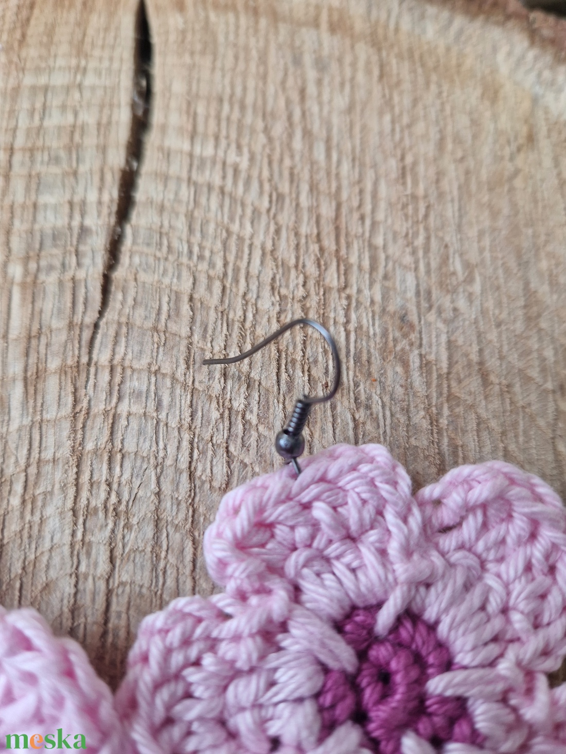 Horgolt cseresznyevirágos fülbevaló - ékszer - fülbevaló - fülékszer - Meska.hu