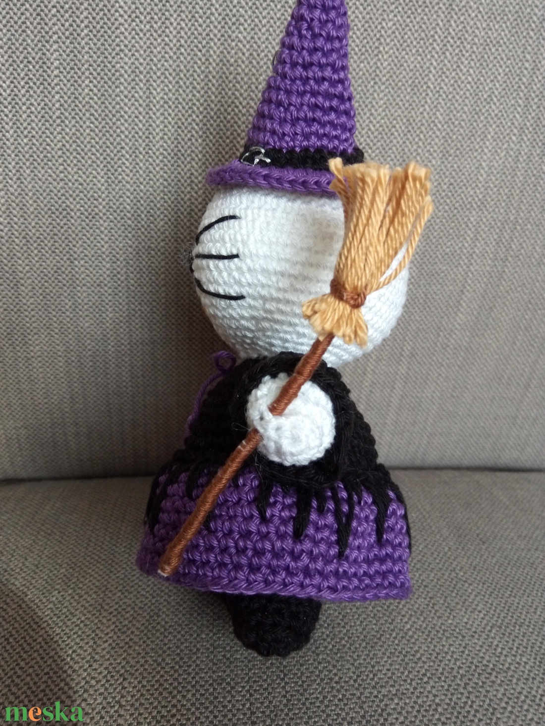 Helló Kitty Boszi - otthon & életmód - dekoráció - halloween - halloweeni figurák - Meska.hu Helló Kitty Boszi - otthon & életmód - dekoráció - halloween - halloweeni figurák - Meska.hu
