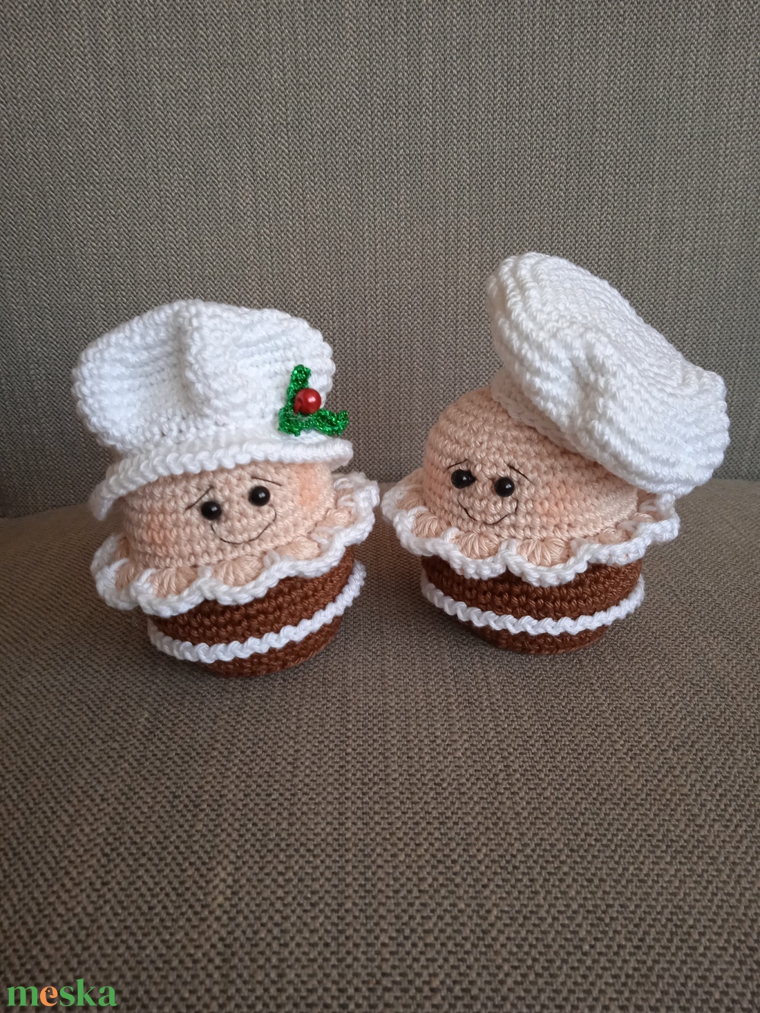 MÉZESKALÁCS MUFFIN (fiú vagy lány) - karácsony - karácsonyi lakásdekoráció - karácsonyi manók, figurák - Meska.hu