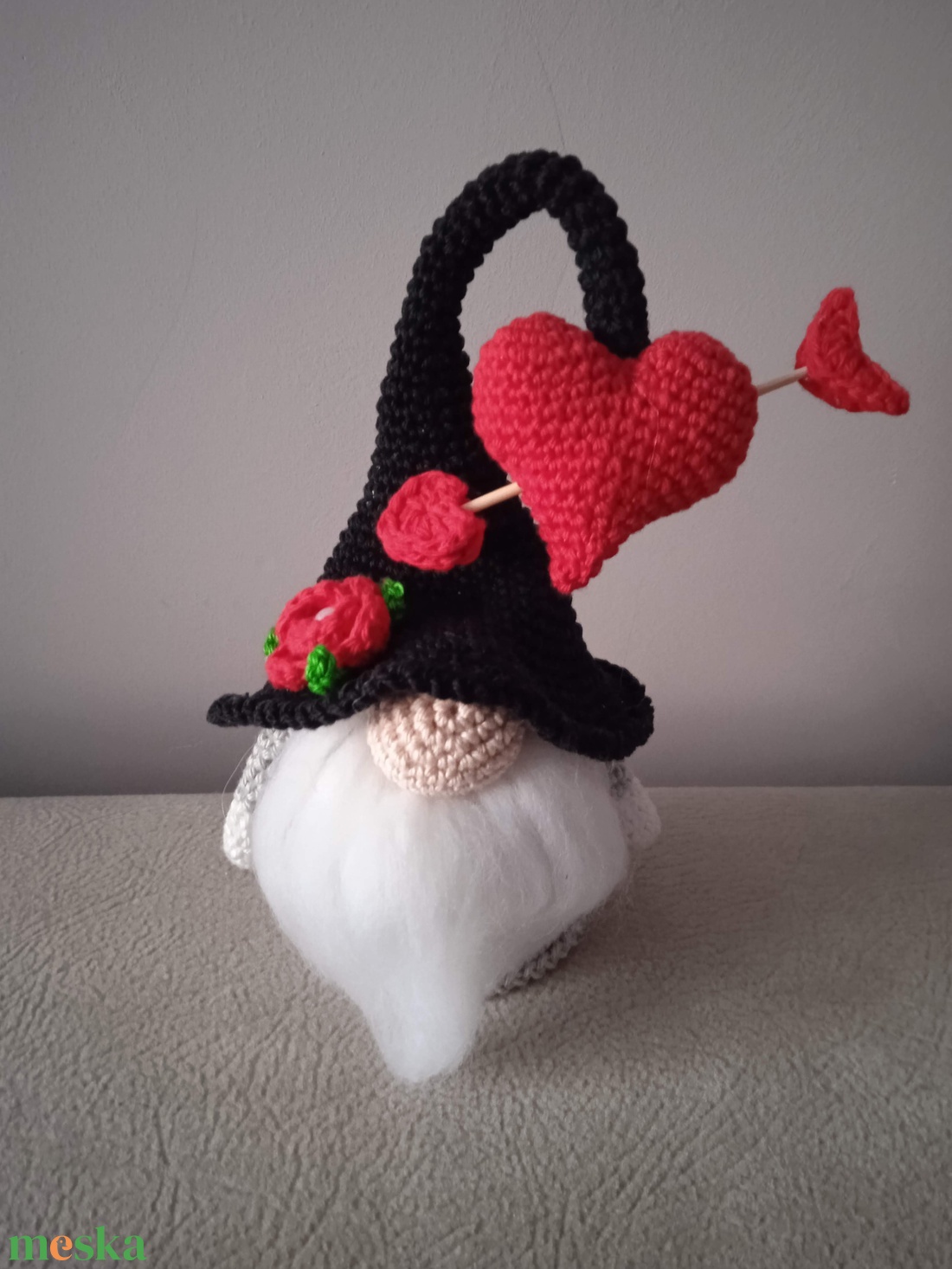 Valentin Manó Szívvel és Nyillal - játék & sport - plüssállat & játékfigura - manó - Meska.hu