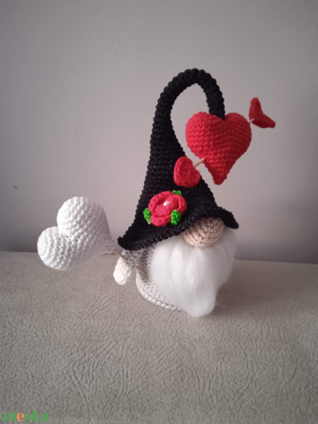 Valentin Manó Szívvel és Nyillal - játék & sport - plüssállat & játékfigura - manó - Meska.hu