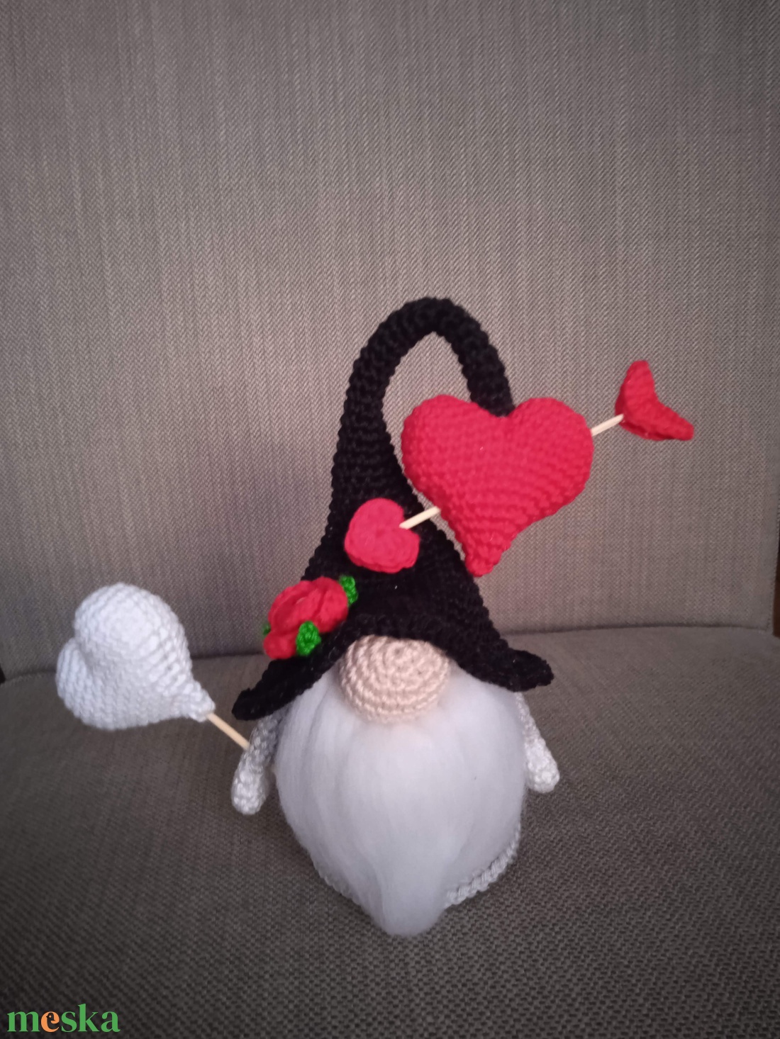 Valentin Manó Szívvel és Nyillal - játék & sport - plüssállat & játékfigura - manó - Meska.hu