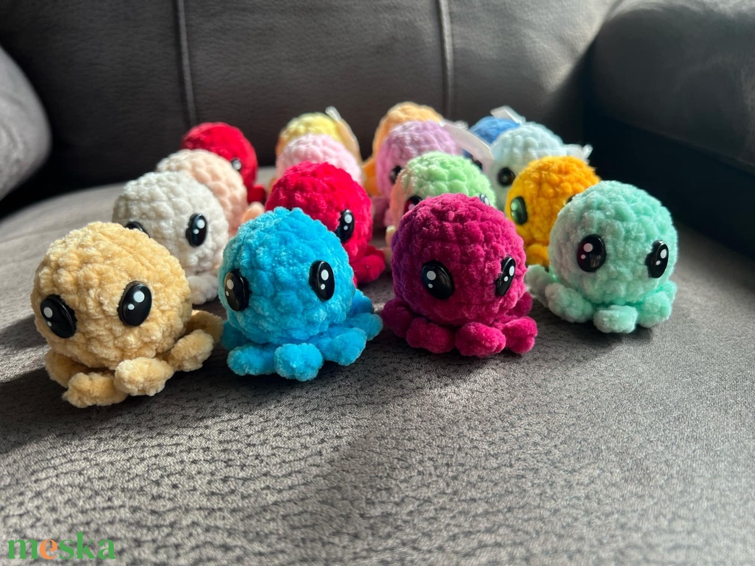 Mini horgolt polipok - játék & sport - plüssállat & játékfigura - polip - Meska.hu Mini horgolt polipok - játék & sport - plüssállat & játékfigura - polip - Meska.hu