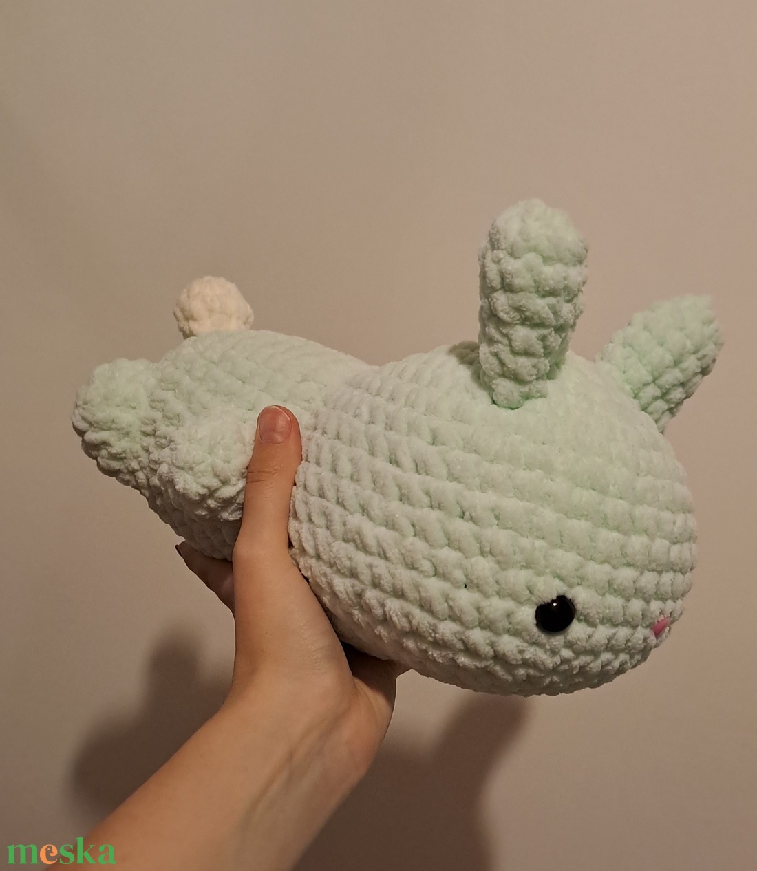Horgolt fekvő plüss nyuszi - játék & sport - plüssállat & játékfigura - nyuszi - Meska.hu