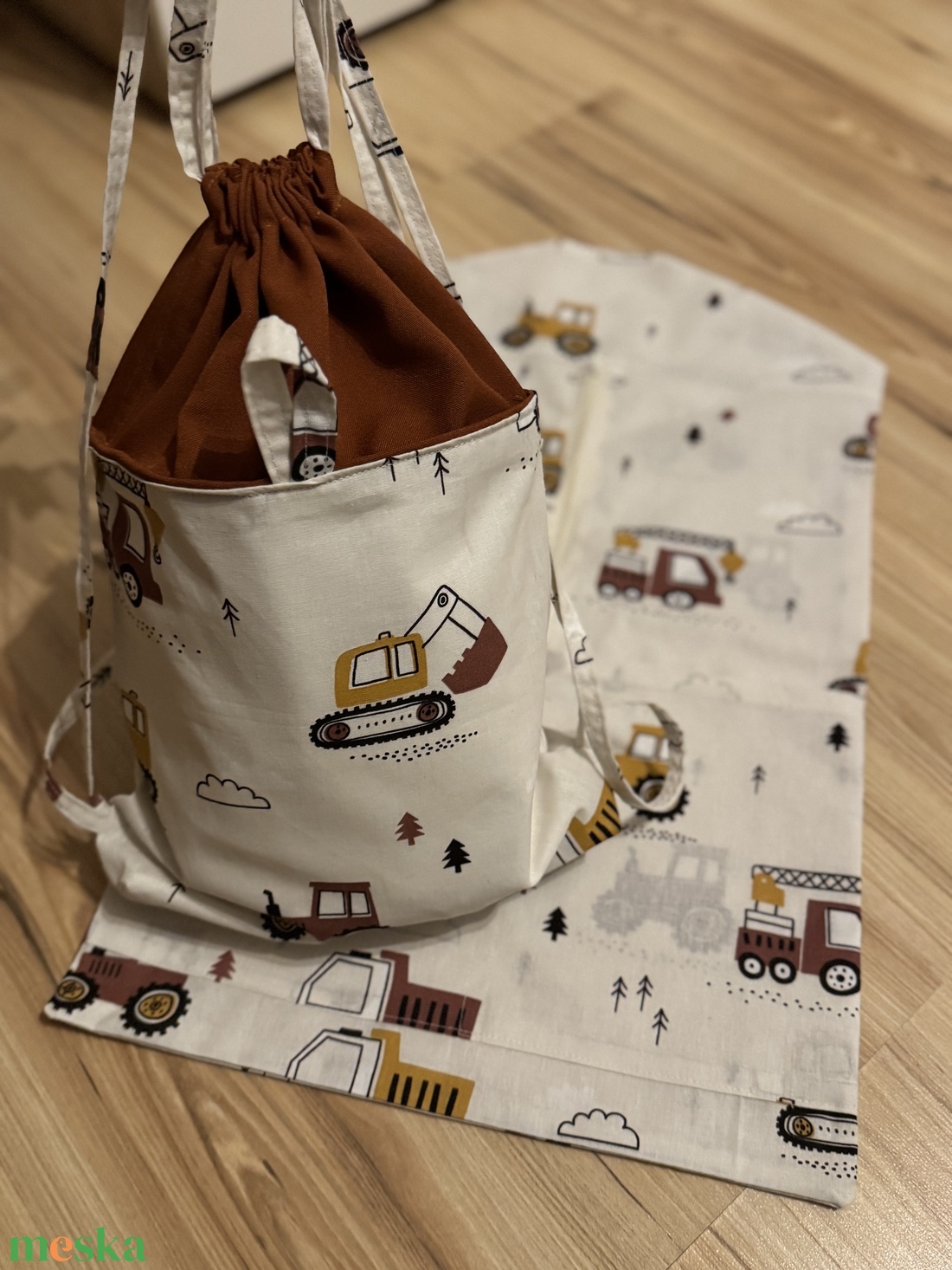 Munkagép mintás ovis zsák és tornazsák szettben - játék & sport - ovis felszerelés - ovis szett - Meska.hu