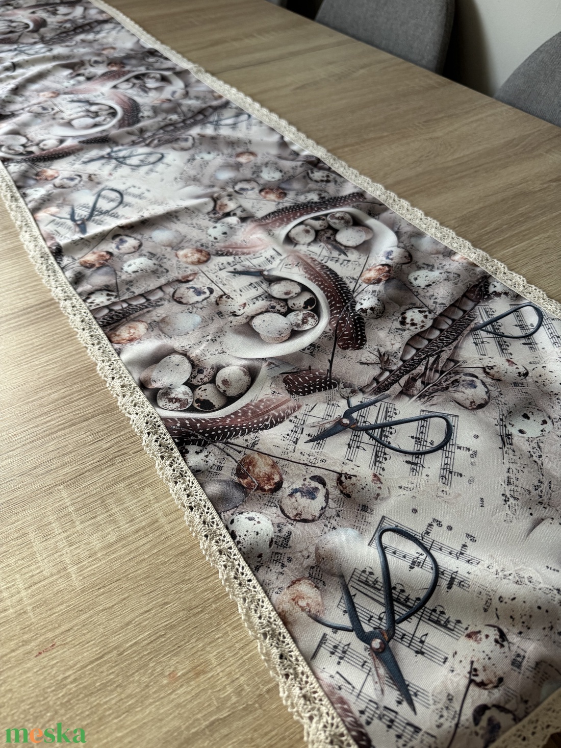 Húsvéti / tavaszi mintás asztali futó, abrosz - otthon & életmód - dekoráció - húsvéti asztaldíszek - Meska.hu